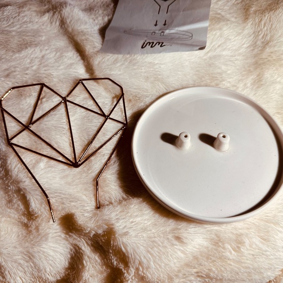 Rose Gold & White Jewelry Holder, Organizer, Display | Geometric Heart | New Box - Picture 3 of 11